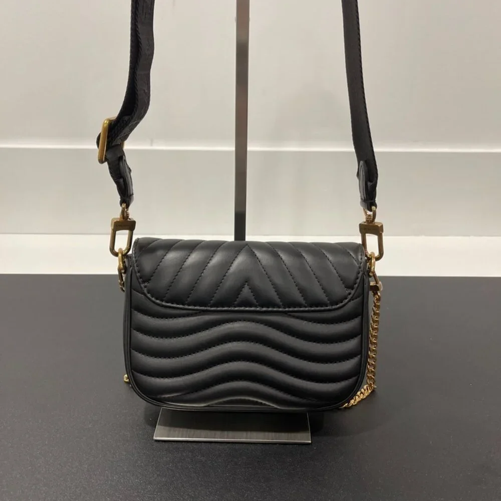 Louis Vuitton Pochette New Wave Leather Handbag (JB1126)